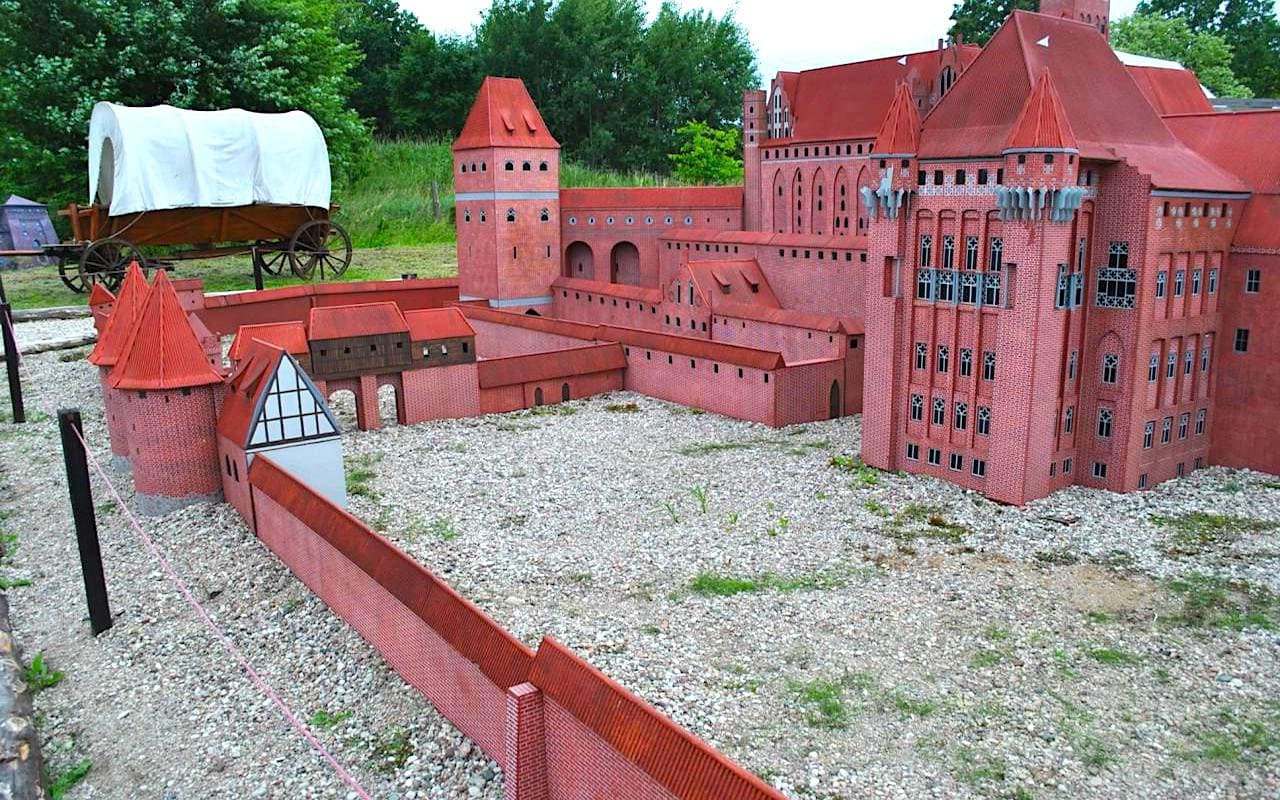 Парк миниатюр Mazurolandia (Польша)