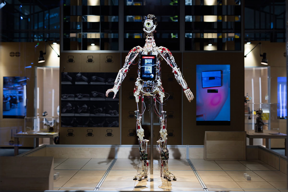 В Варшавском центре науки вас ждут интересные модели футуристических роботов