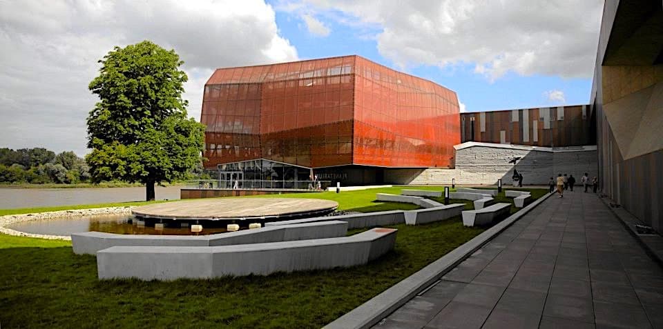 Центр науки имени Коперника в Варшаве — удивительный мир иллюзий, магии и волшебства